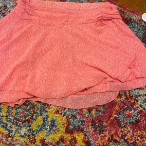 This skirt has never been worn but it’s so cute.